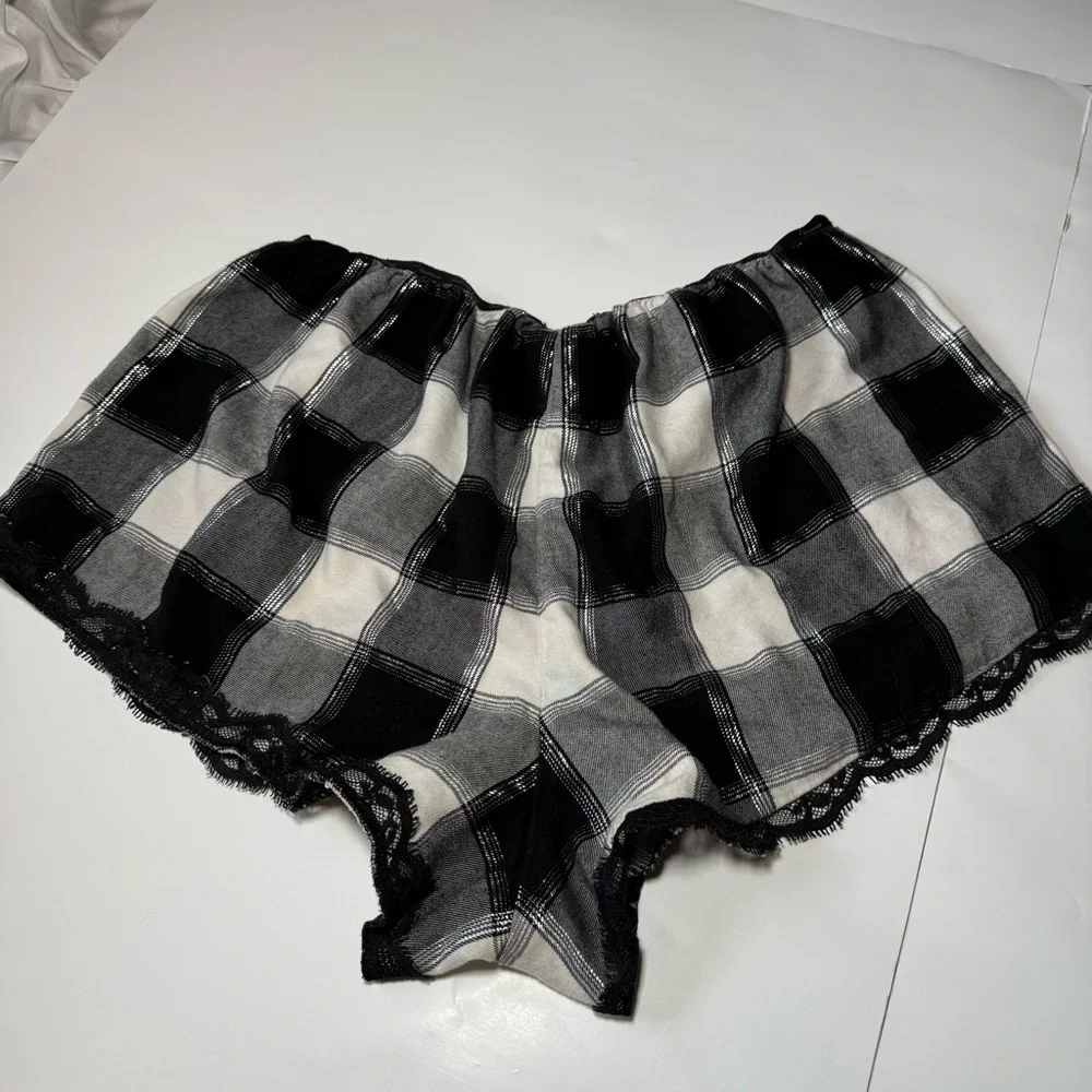 Victoria's Secret Black & White Plaid‎ Lace-Trim Sleep Shorts